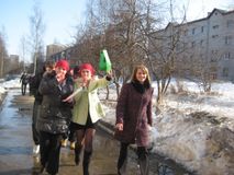 Акция прошла шумно, с барабанами и дудками...