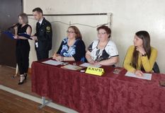 Ведущие МОИ: Гринева Анна, Кукобако Максим и строгое ЖЮРИ